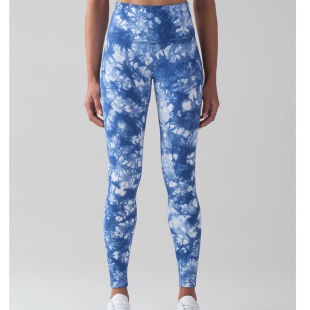 COPY - ❤️Lululemon Wunder Under Pant (Hi-Rise) Shibori
Shibori Varsity Blue Whi…